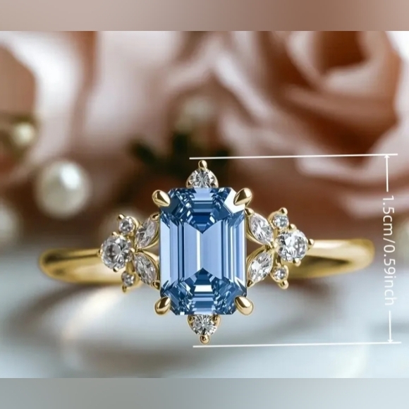 5/20 Elegant Blue and Gold Women's Ring Size 8 - Picture 3 of 4